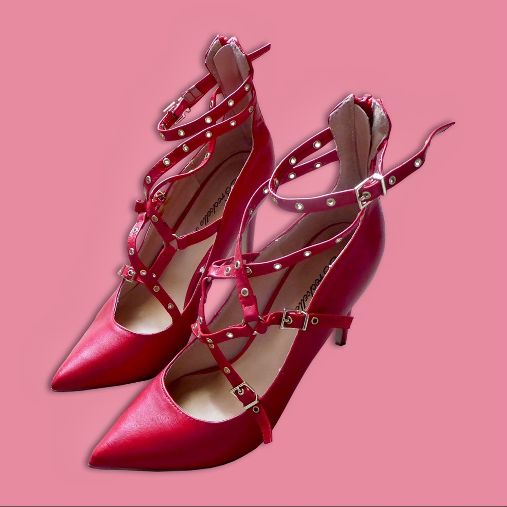 Breckelle’s Lydia-25 4 inch Red Strappy Heels Size 7.5